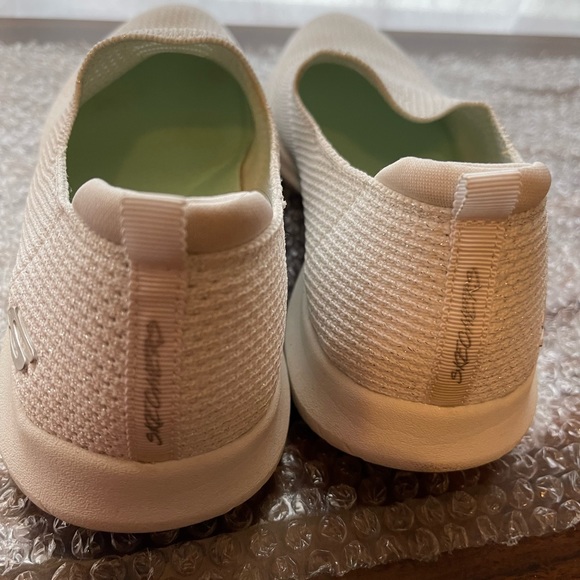 Skechers white shimmer shoes - Picture 4 of 6